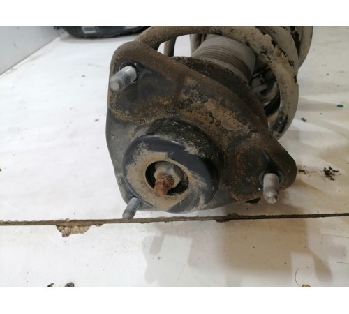 Амортизатор подвески передний правый в сборе