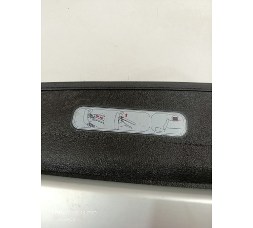 Шторка багажника