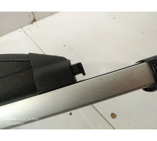 Шторка багажника