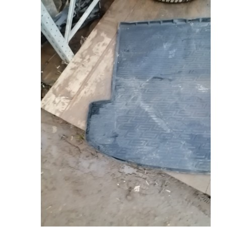 Коврик багажника