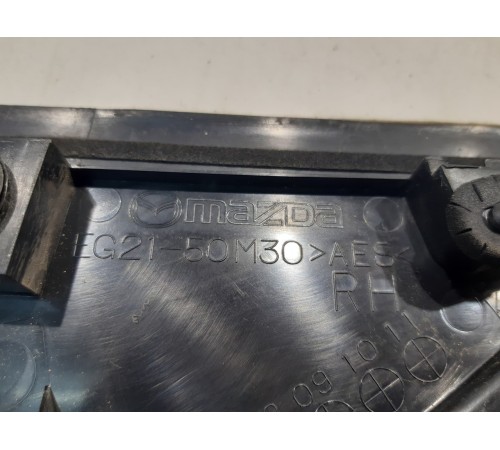 Накладка  угла двери (задняя, правая)