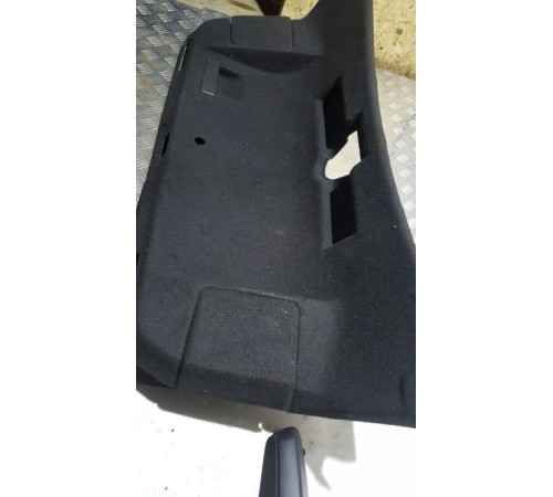 Обшивка багажника