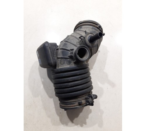 Патрубок воздушного фильтра