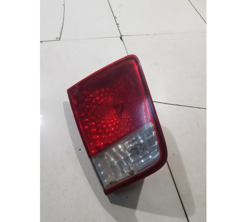 Фонарь крышки багажника левый