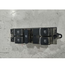 Блок управления стеклоподъемниками передний левый