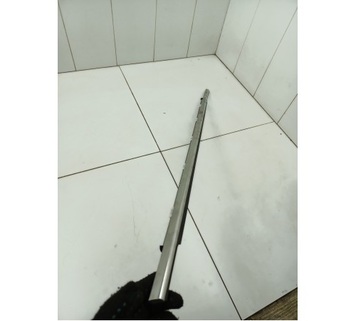 Уплотнитель стекла задний правый наружный