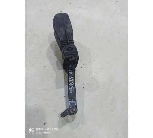 Ограничитель двери (задний, левый)