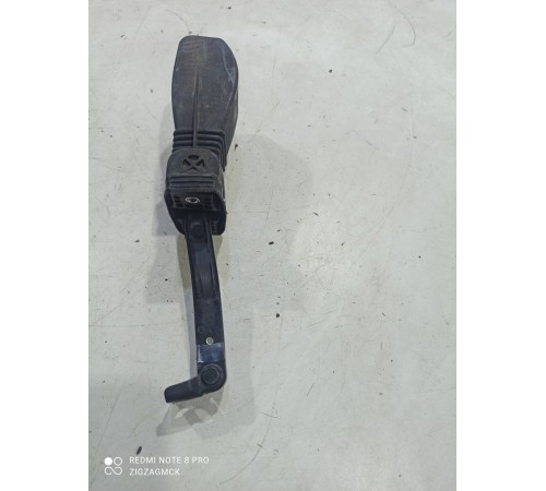 Ограничитель двери (задний, левый)