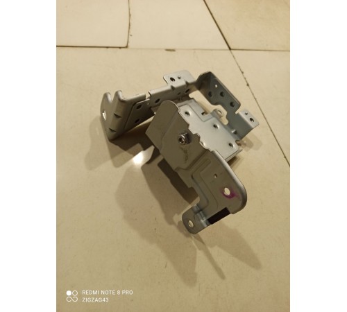 Кронштейн салона