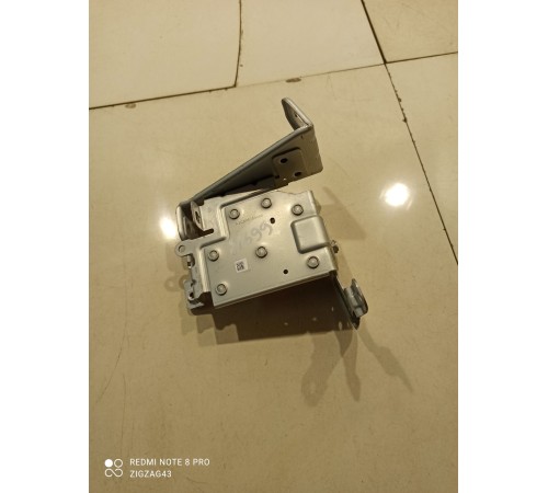 Кронштейн салона