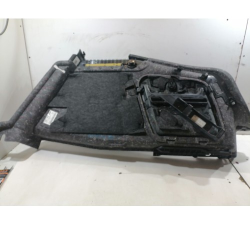 Обшивка багажника левая