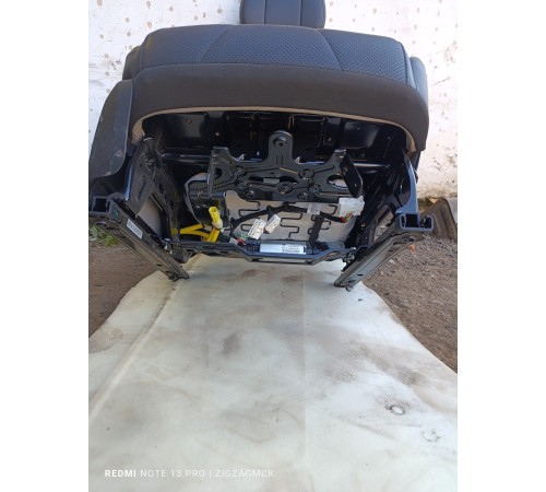 Сиденье переднее правое