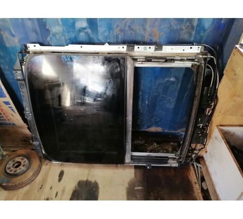 Люк в сборе