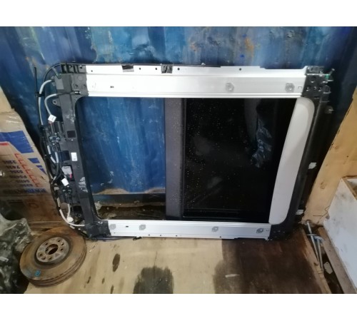 Люк в сборе