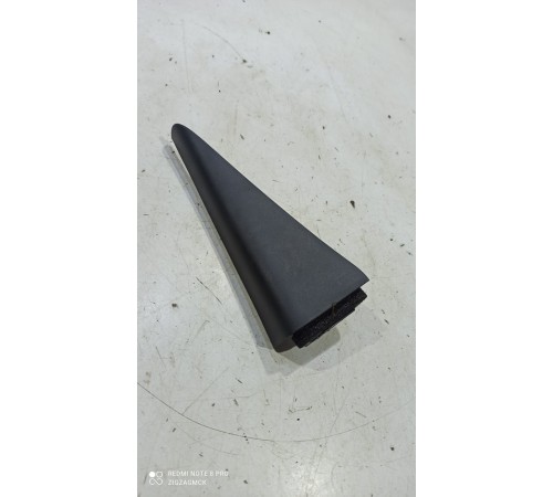 Накладка (угол) двери задняя правая