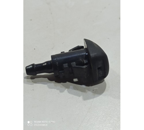 Форсунка омывателя лобового стекла