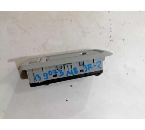 Плафон подсветки потолочный правый