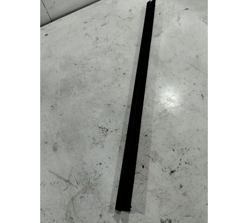 Уплотнитель стекла задний правый внутренний