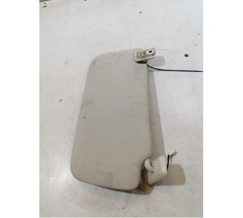 Козырёк левый