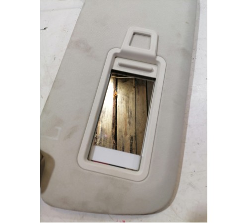 Козырёк левый