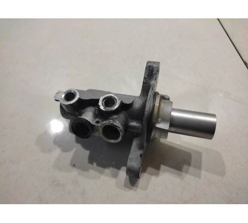 Главный тормозной цилиндр