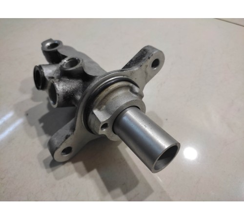 Главный тормозной цилиндр