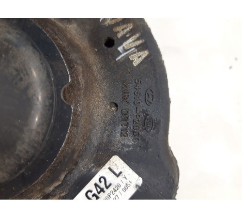 Опора стойки(передняя левая)