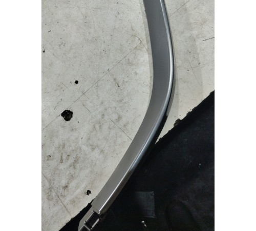 Накладка (молдинг) кузова