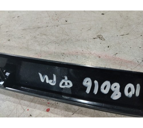 Накладка (молдинг) кузова