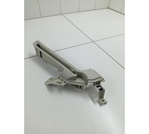 Кронштейн полки багажника правый