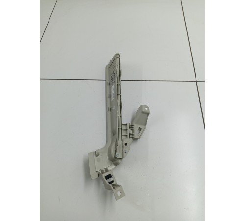 Кронштейн полки багажника правый