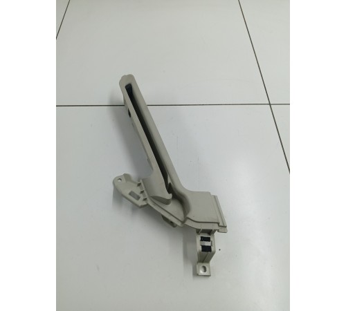 Кронштейн полки багажника правый