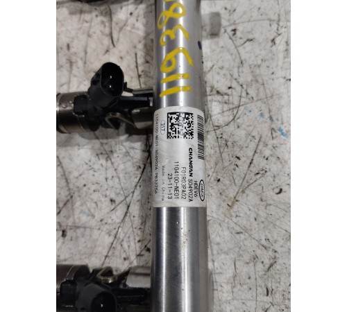 Топливная рампа рейка в комплекте с форсунками