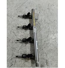 Топливная рампа рейка в комплекте с форсунками