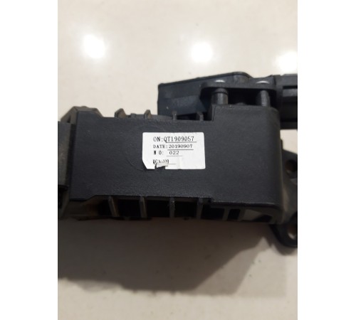 Педаль газа