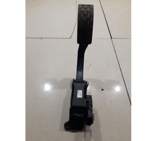 Педаль газа