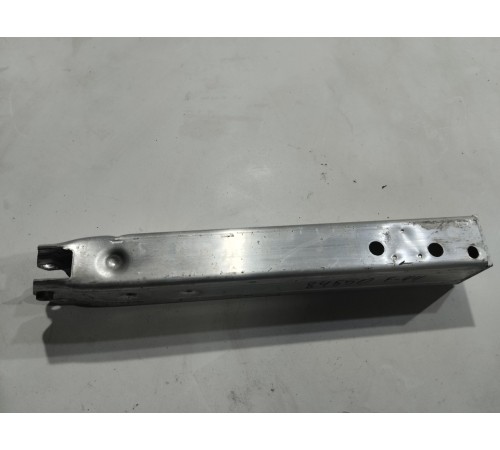 Кронштейн(крепление) Усилителя переднего бампера верхний