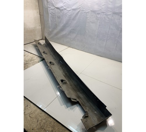 Накладка порога (правая)