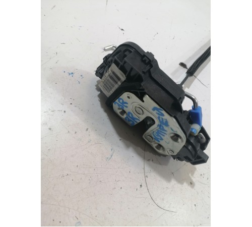 Замок двери задний правый