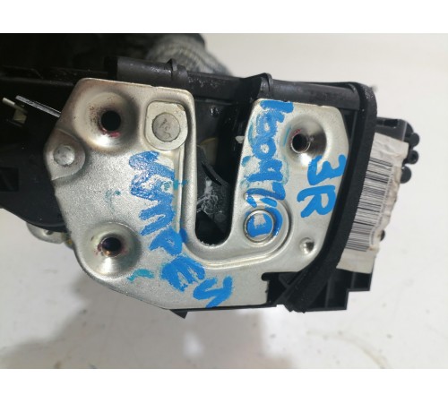 Замок двери задний правый