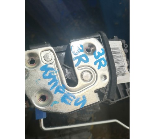 Замок двери задний правый