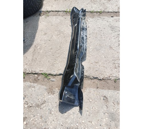 Панель под лобовое стекло передняя