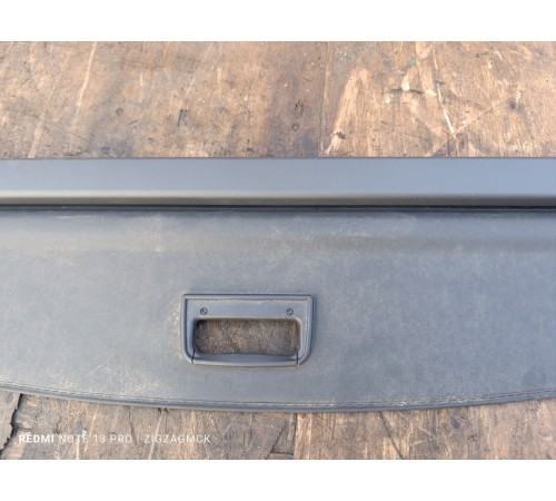 Шторка багажника