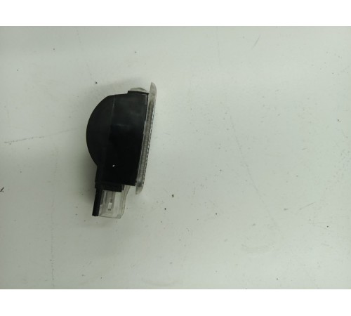 Плафон внутреннего освещения салона 