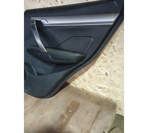 Обшивка двери задняя правая