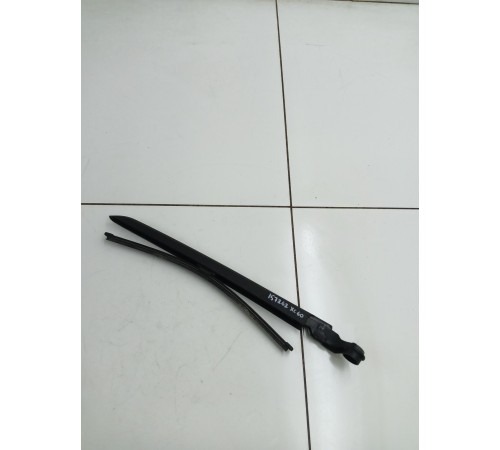 Поводок стеклоочистителя задний