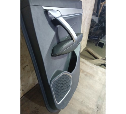 Обшивка двери задняя правая