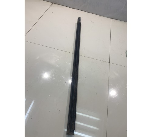 Молдинг передней левой двери