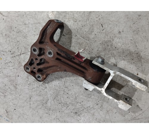 Опора двигателя задняя правая