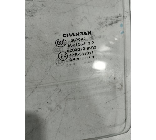 Стекло двери заднее левое